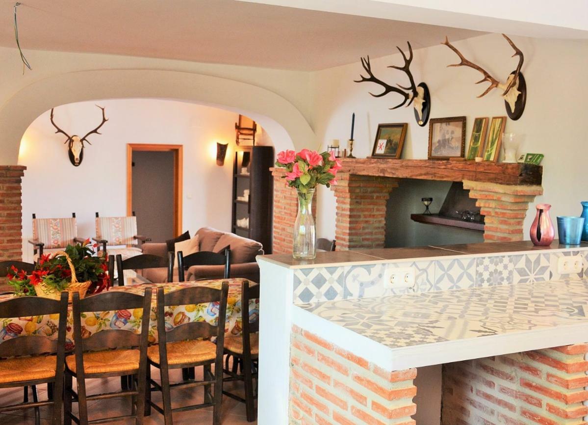 Santa Marta Complejo Rural Con Pista De Padel Konuk evi Archidona Dış mekan fotoğraf